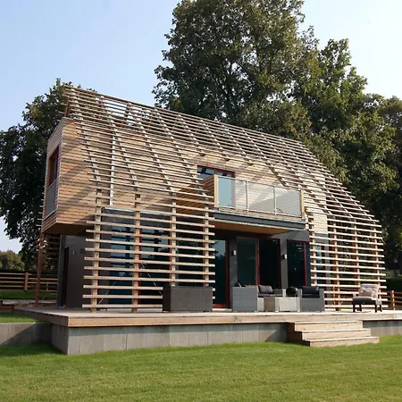 بيت للعطل Chalet, *